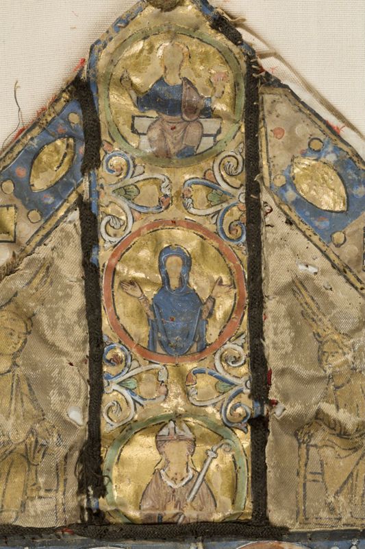 mitre / Trésor d'Oignies [Institut des Soeurs de Notre-Dame]