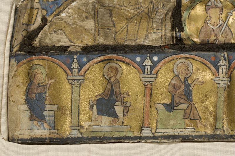 mitre / Trésor d'Oignies [Institut des Soeurs de Notre-Dame]