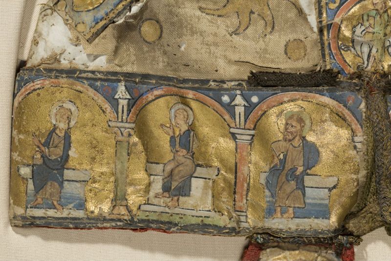 mitre / Trésor d'Oignies [Institut des Soeurs de Notre-Dame]
