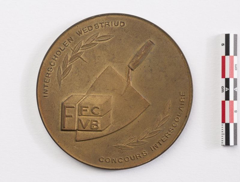 Ensemble de médailles diverses