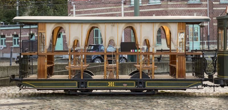 Tramway 984 et remorque 301