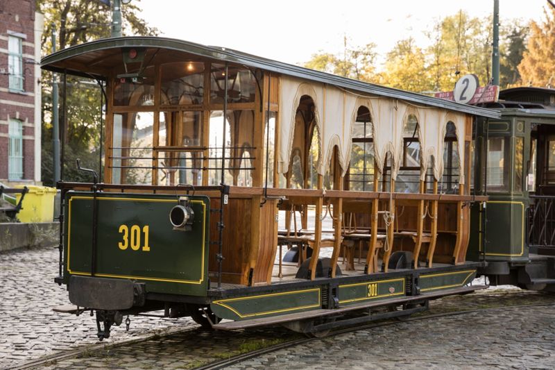 Tramway 984 et remorque 301