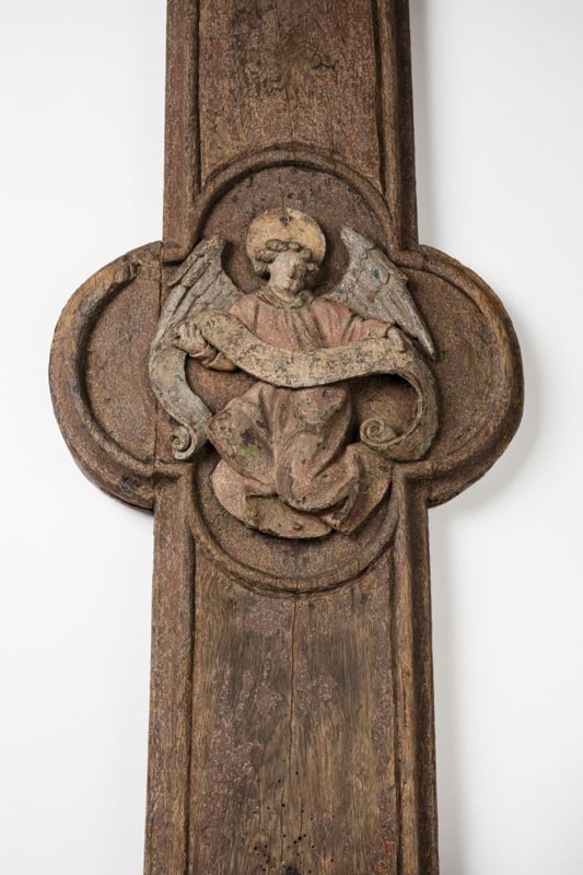 Calvaire de Lesve: Croix avec les attributs des quatre évangélistes