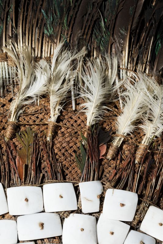 coiffe de plumes / Musées Royaux d'Art et d'Histoire
