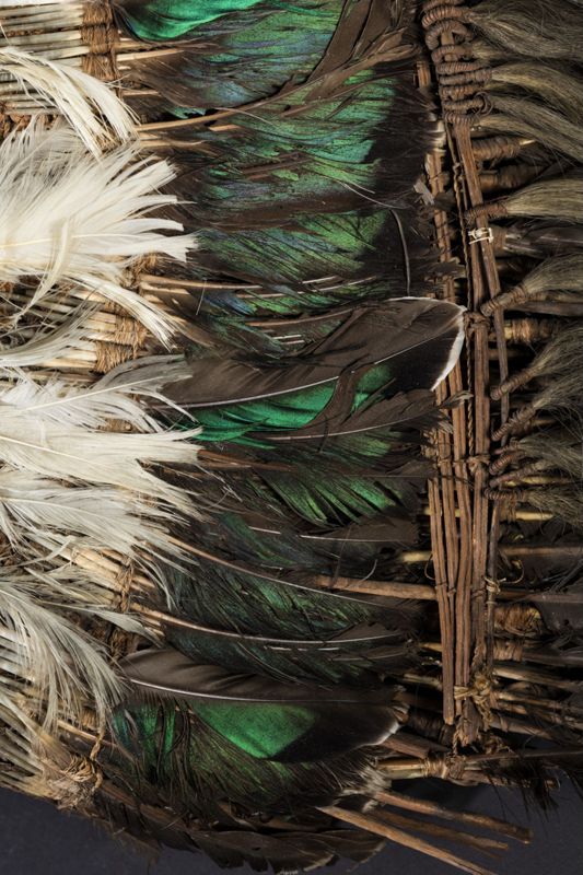 coiffe de plumes / Musées Royaux d'Art et d'Histoire