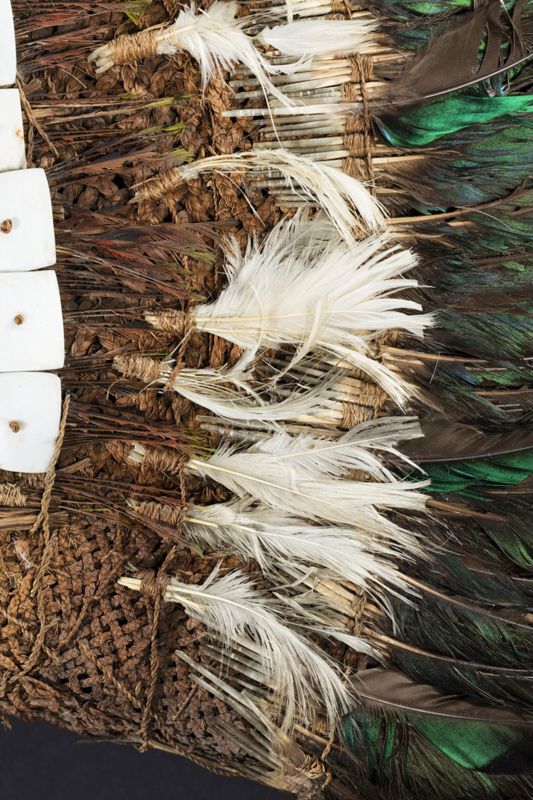 coiffe de plumes / Musées Royaux d'Art et d'Histoire