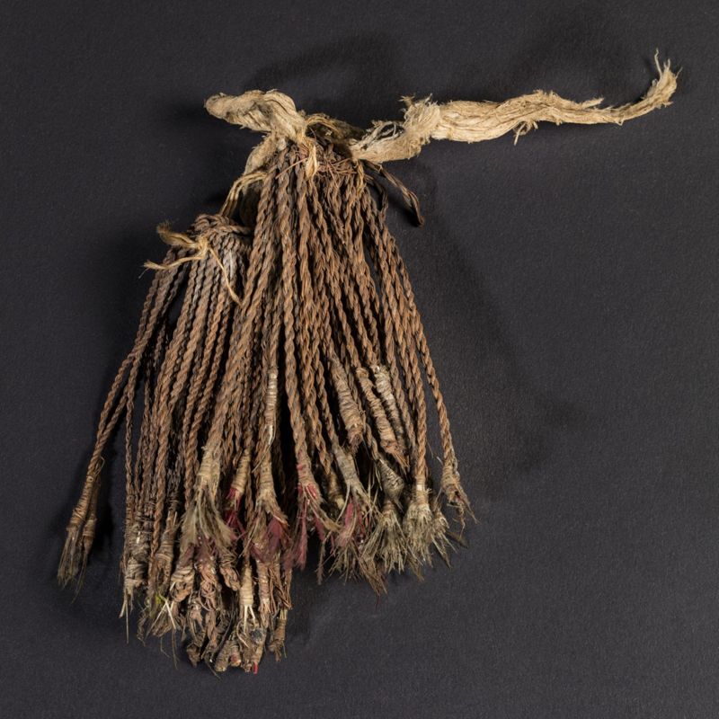 coiffe de plumes / Musées Royaux d'Art et d'Histoire