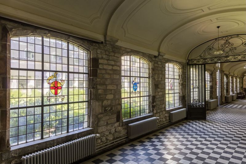 cloître[église] / Eglise Notre-Dame de la Cambre et Saint-Philippe Néri[Ixelles]