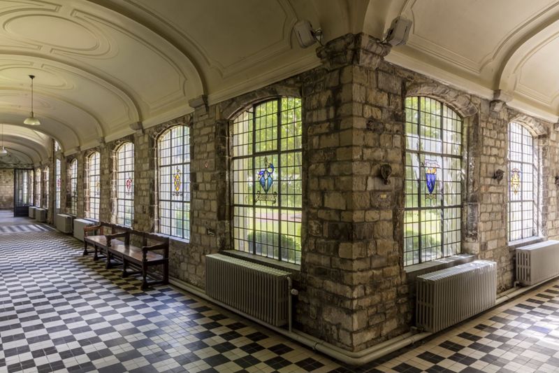 cloître[église] / Eglise Notre-Dame de la Cambre et Saint-Philippe Néri[Ixelles]
