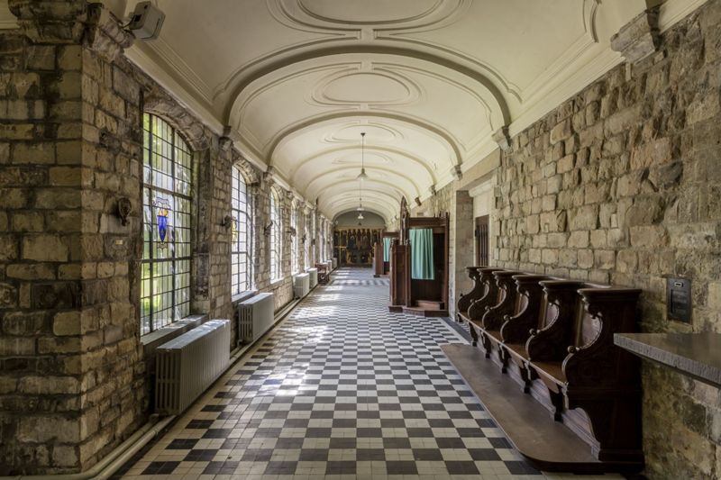 cloître[église] / Eglise Notre-Dame de la Cambre et Saint-Philippe Néri[Ixelles]