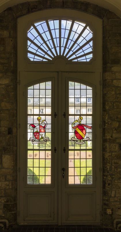 Vitrail de l'abbesse Françoise d'Alsace Boussu