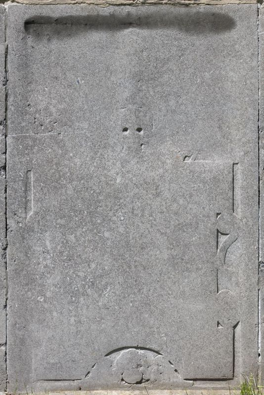 pierre tombale / Eglise Saint-Clément[Watermael-Boitsfort]