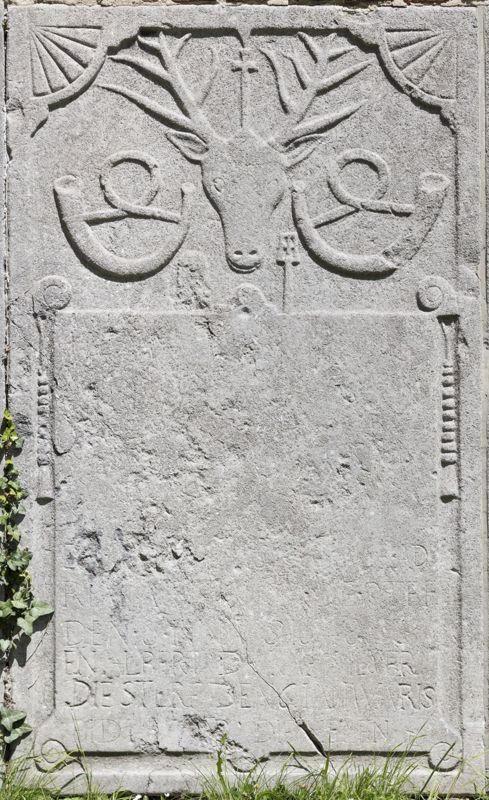pierre tombale / Eglise Saint-Clément[Watermael-Boitsfort]