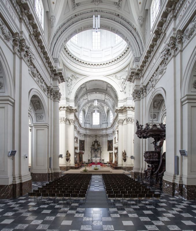 cathédrale / Cathédrale Saint-Aubain