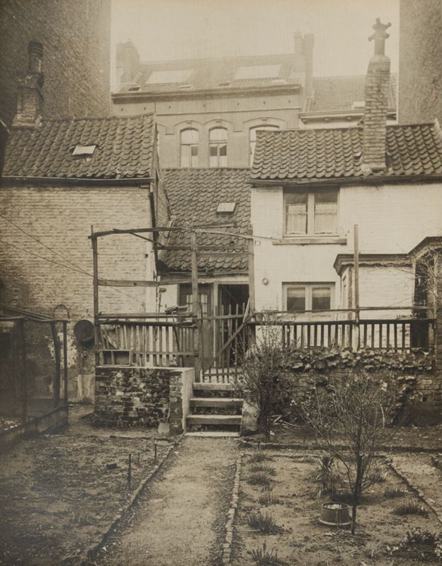 Vue de derrière des maisonnettes (Saint-Gilles, chaussée de Forest 170-172)