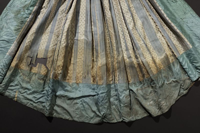 Robe à la française met Watteau-plooien