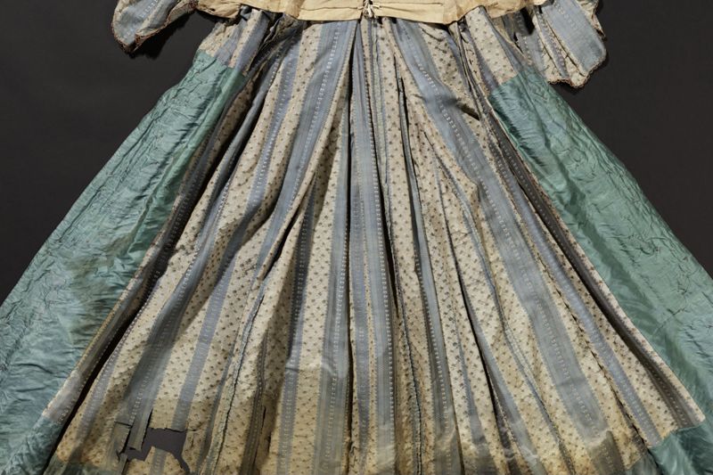 Robe à la française met Watteau-plooien