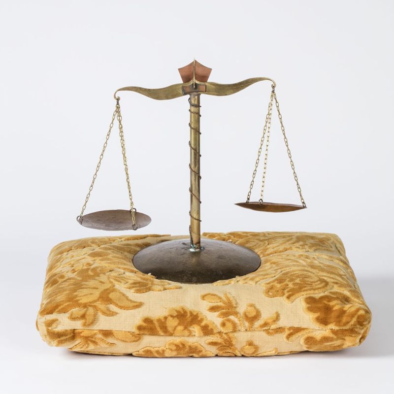 Emblèmes de la Ville (Ommegang de Bruxelles) : la balance de la justice