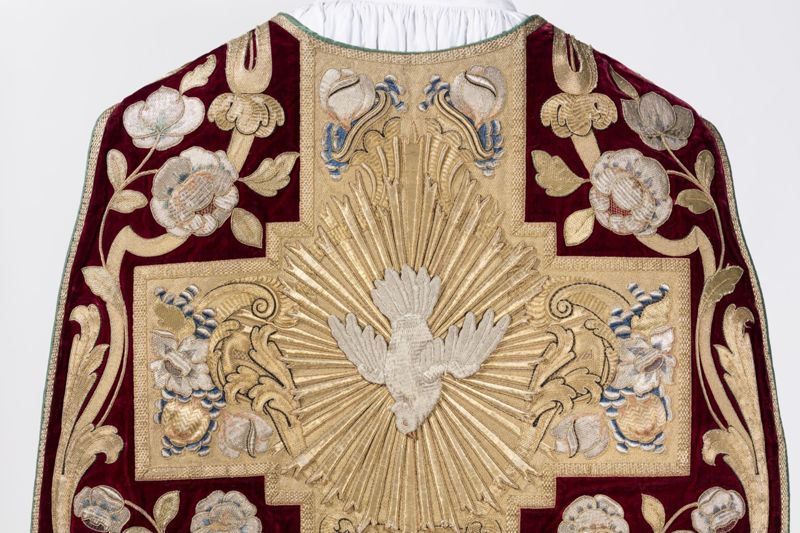 Chasuble de l'ornement dit Grand Rouge de Saint-Martin