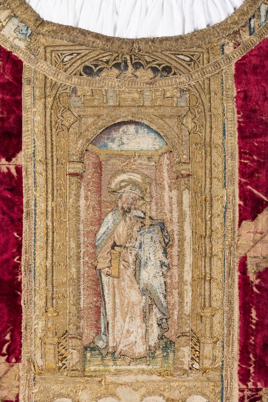 Chasuble aux bâtons d'or