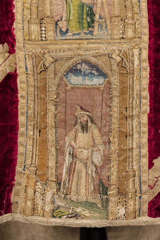 Chasuble aux bâtons d'or