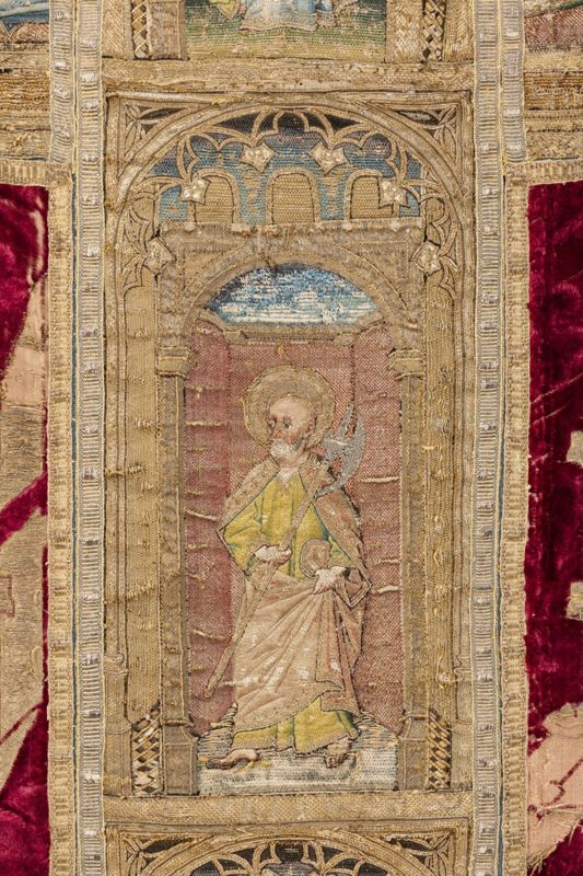 Chasuble aux bâtons d'or