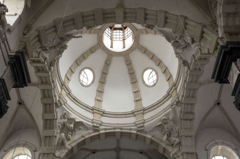 coupole[voûte] / Église Notre-Dame aux Riches Claires (Bruxelles)