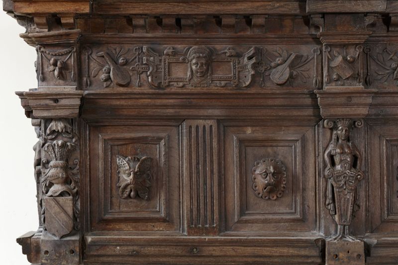 cheminée[élément d'architecture] / Château de la Neuville