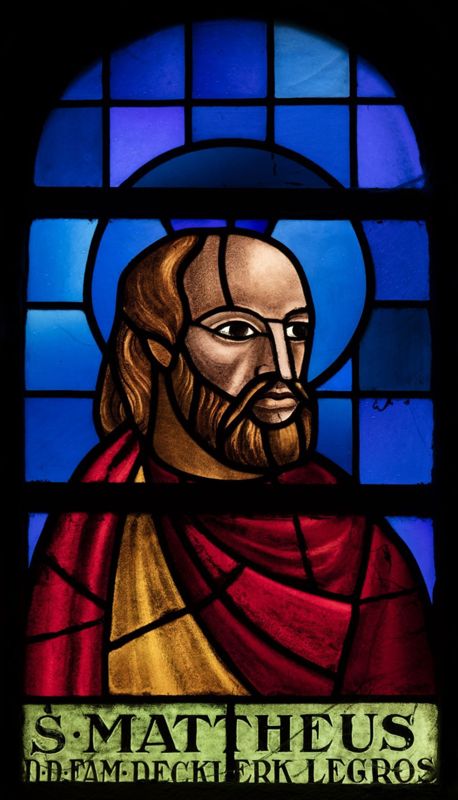Vitrail de la Communion des Apôtres : saint Matthieu l’Evangéliste