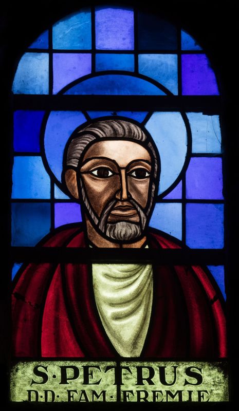 Vitrail de la Communion des Apôtres : saint Pierre