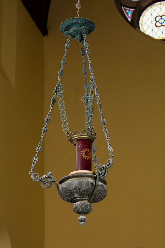 lampe d'autel / Eglise Saint-Job[Carloo(Uccle)]
