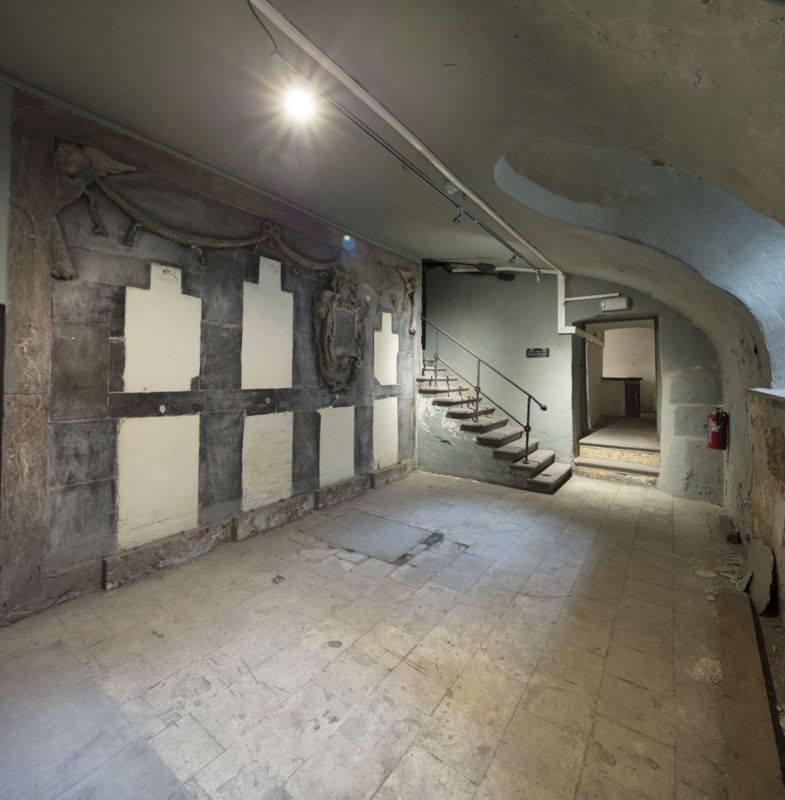 Houtappel crypt