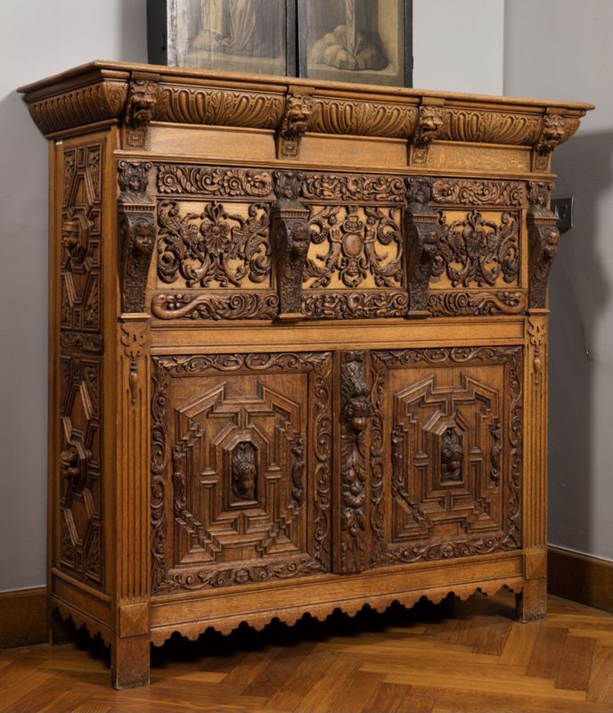 bahut[meuble] / Musée du Centre Public d'Aide Sociale[Bruxelles]