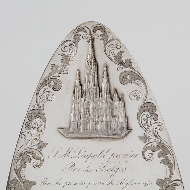 truelle de maçon / Eglise Notre-Dame[Laeken]