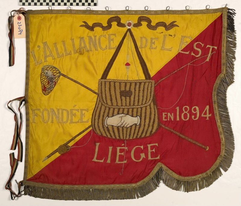 Fanion de la société des pêcheurs l'Alliance de l'Est