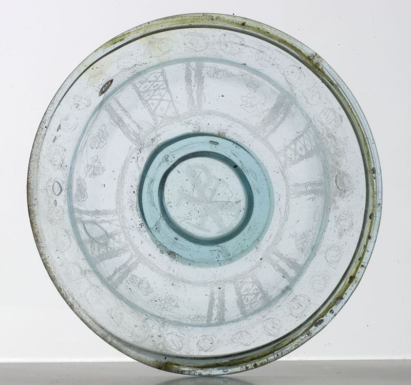 Coupe gravée bleuâtre