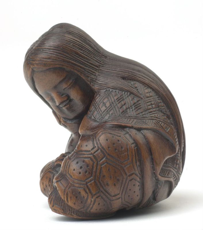Personnage avec longs cheveux assis
