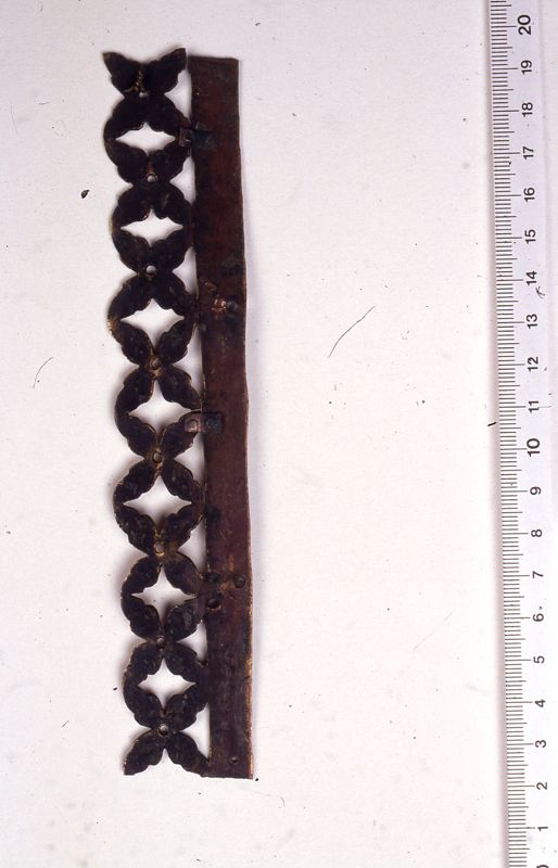 Reliquaire de saint Gondulphe en forme de pignon de châsse
