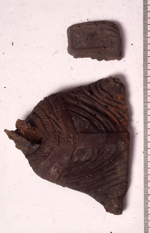 Reliquaire de saint Gondulphe en forme de pignon de châsse