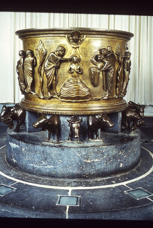 Fonts baptismaux de Notre-Dame